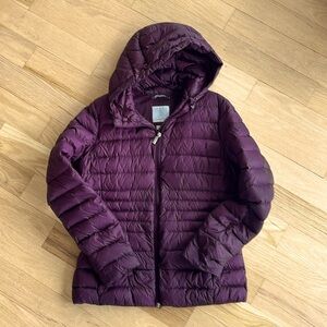 GEOX Down puffer. Size 8 women’s. Excellent condition. Down filled and warm